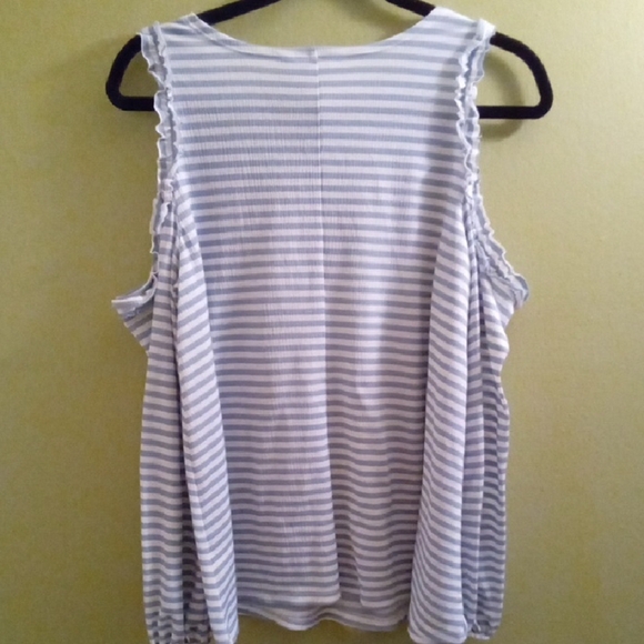 Womans M LC Lauren Conrad Gray and White Sleeveless Tank Top with Cut Out Design - Picture 4 of 4